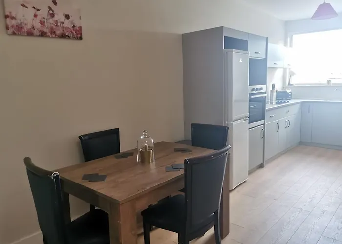 360 Town & * Dungarvan (Waterford)
